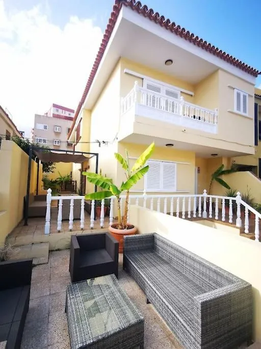 Amplia Casa 5 Habitaciones En Santa Cruz Con Zona Para Trabajar