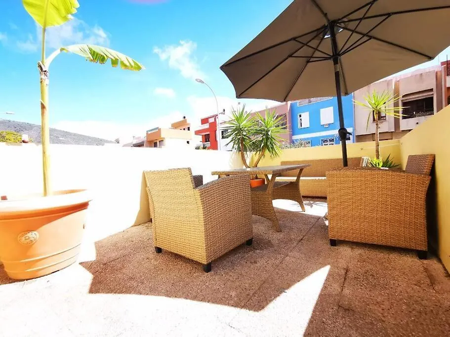Amplia Casa 5 Habitaciones En Santa Cruz Con Zona Para Trabajar