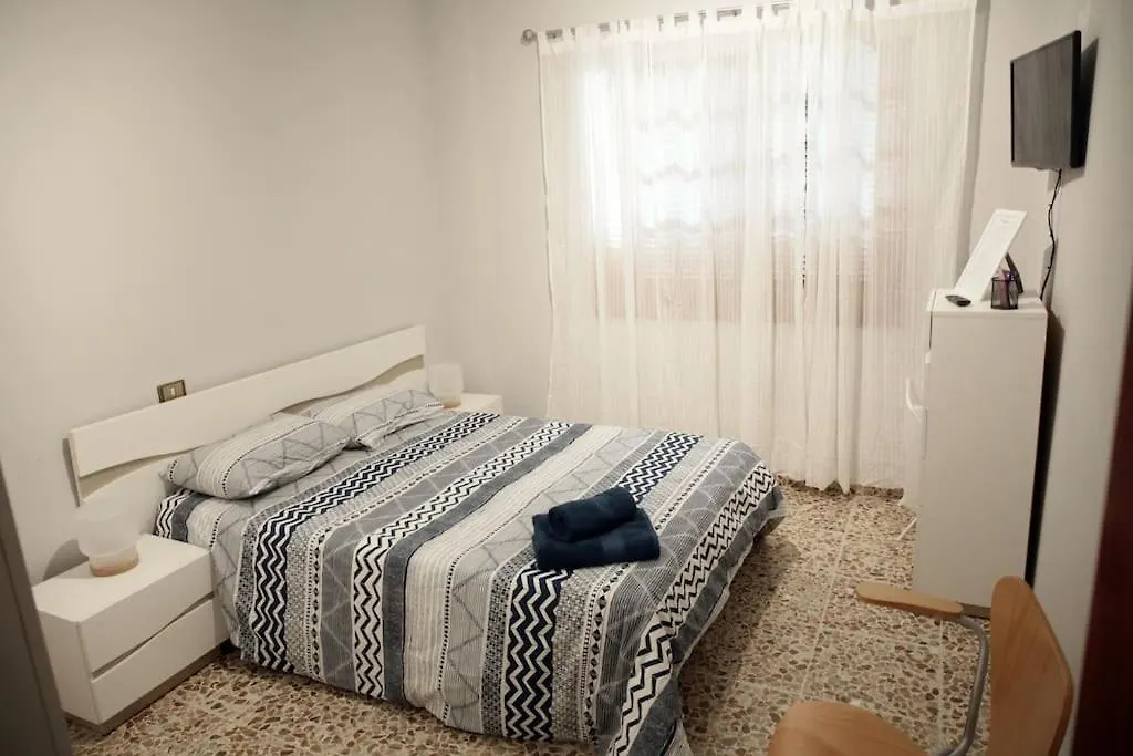 Amplia Casa 5 Habitaciones En Santa Cruz Con Zona Para Trabajar 0*, Santa Cruz de Tenerife Spain